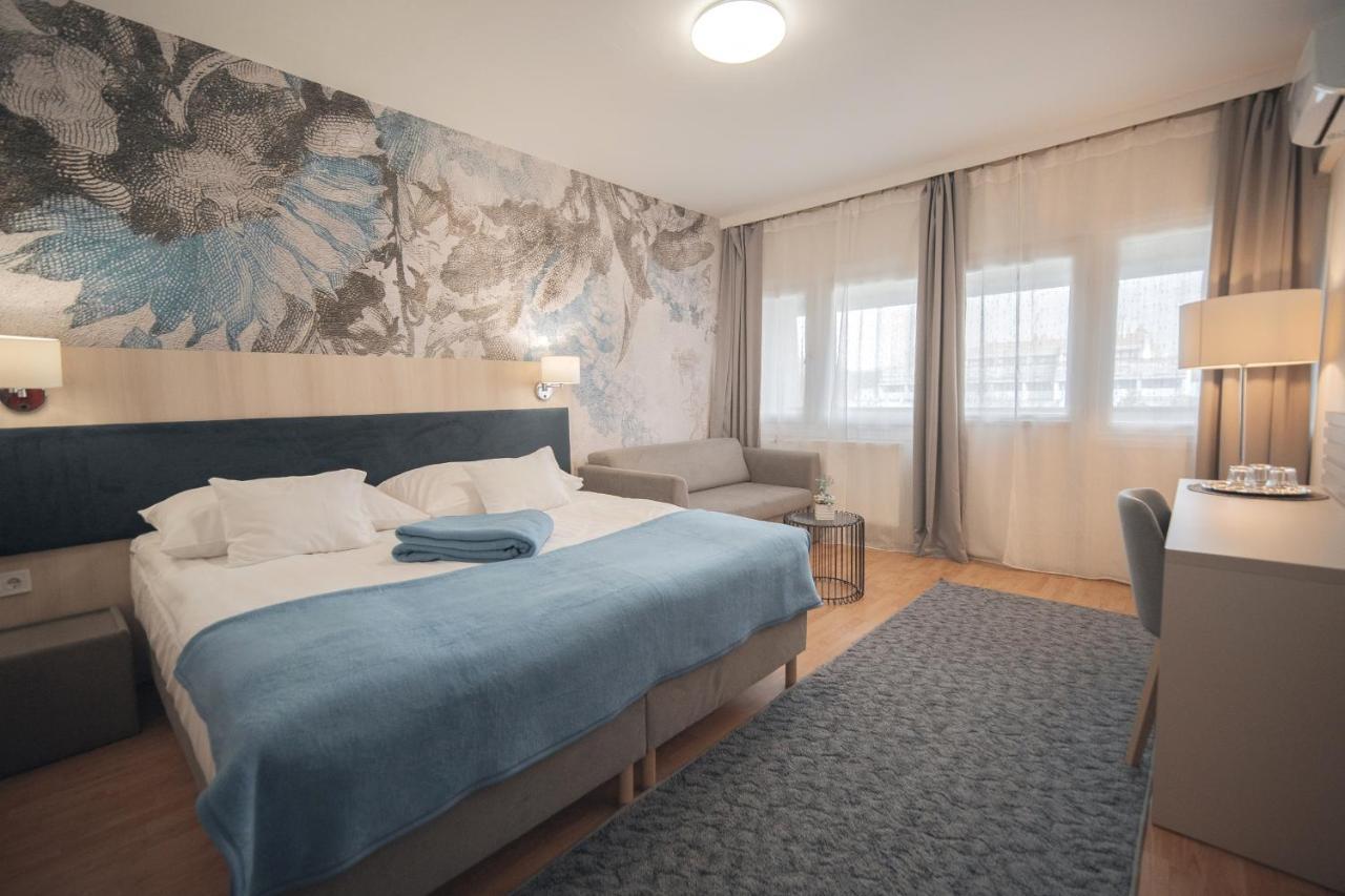 Hőforrás Hotel Gyula Esterno foto